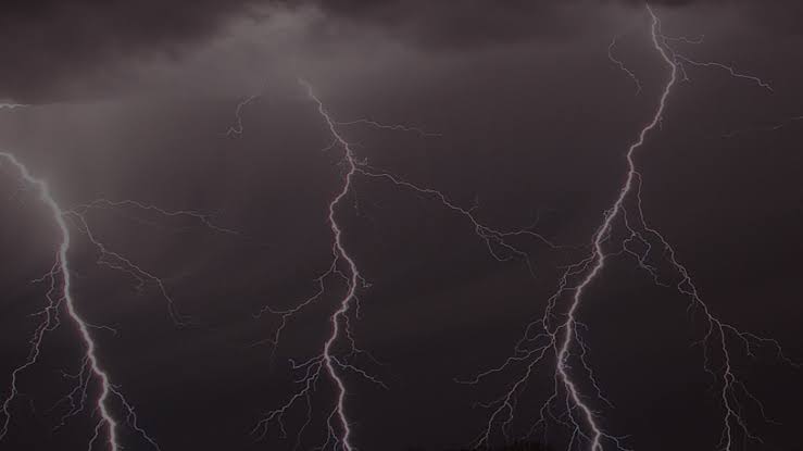 Lightning Strike Leaves Man Dead in Shopian