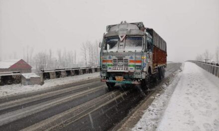 MeT forecasts rain, snow till November 7 in J&K;Says 2-3ft Heavy Snowfall Expected Over Higher Reaches