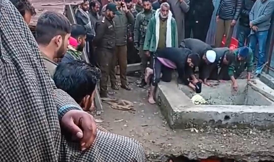 Minor Boy Falls Into Well, Another Person Trying To Rescue Him Also Gets Trapped; Rescue Operation Underway