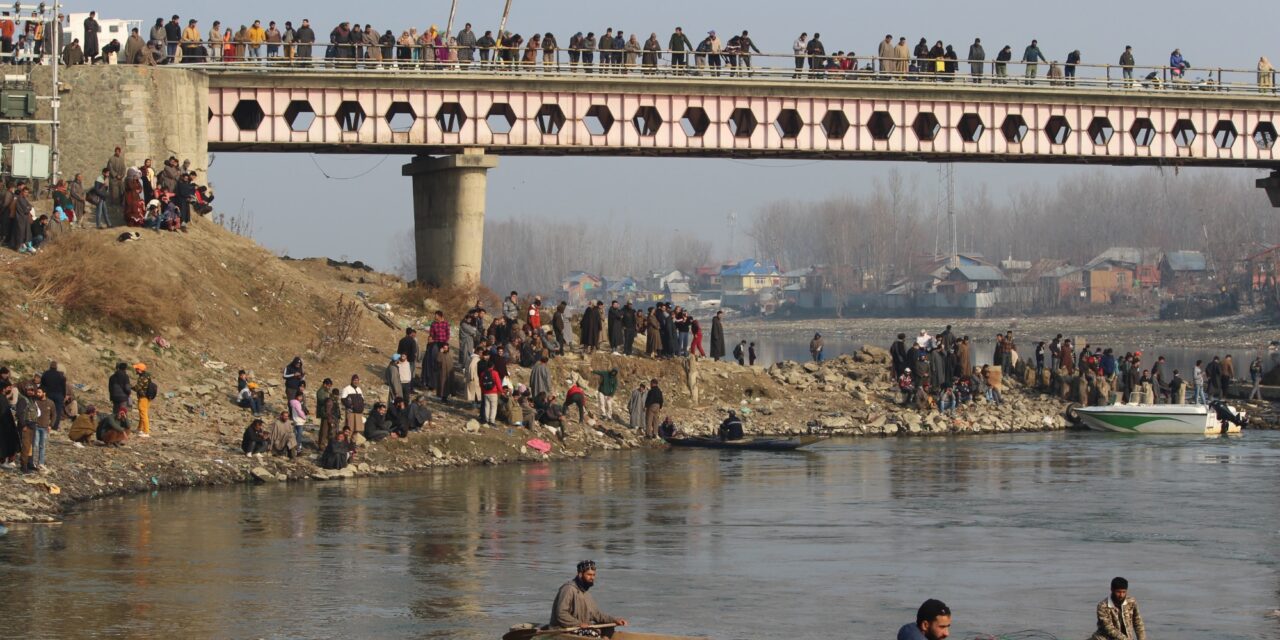 Clicking videos, photos banned near rescue ops sites in Sopore