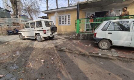 Pipe leakage submerges Qazigund tehsil office, people suffer
