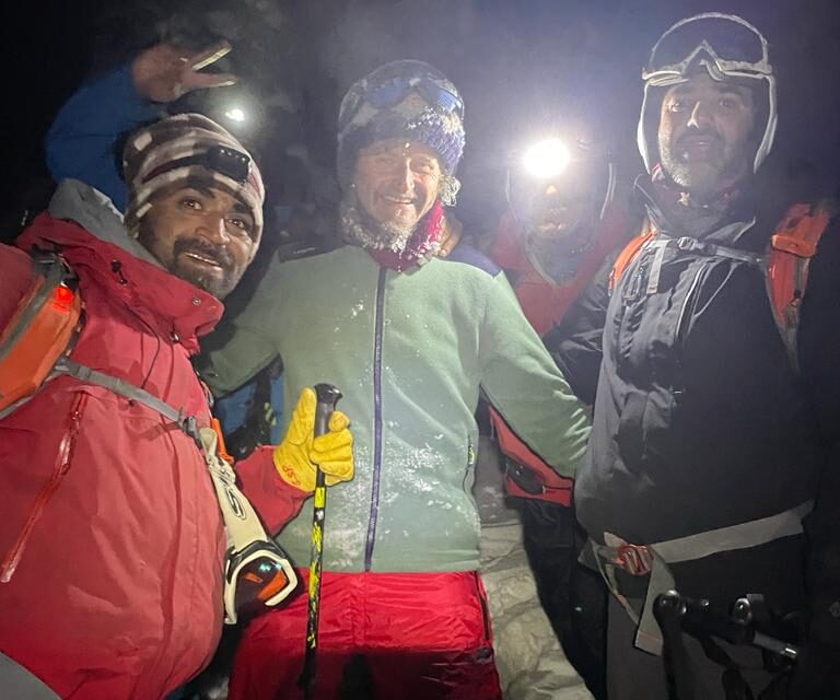 Police rescues lost foreign tourist from skiing slopes at Gulmarg, Baramulla