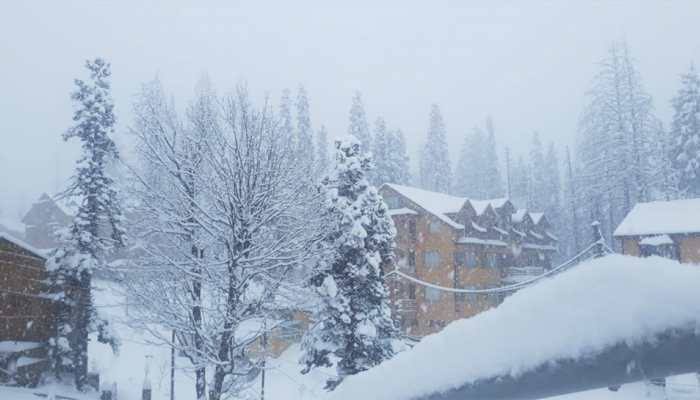 Rains, Snow in J&K; Gulmarg receives 8 inches of fresh snowfall