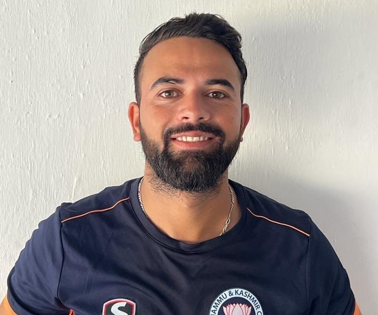 Australian Team calls J&K’s spin sensation Abid Mushtaq as net bowler