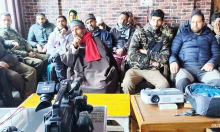 Ganderbal Police organises cybercrime awareness programme