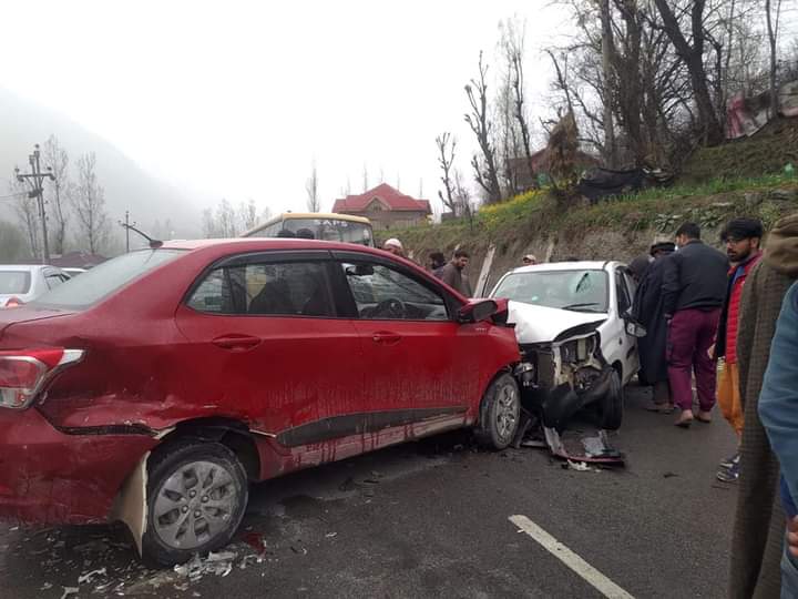 One dead, 3 injured in road accident at Banibagh Kangan