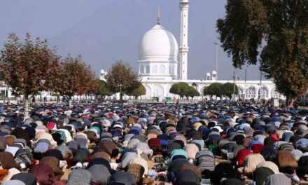 Isha prayers to be offered at 10 pm at Jamia Masjid, 10:30 pm at Hazratbal Shrine