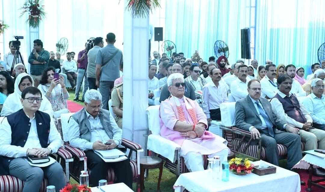 LG flags off marathon to celebrate 100th episode of PM Narendra Modi’s Monologue ‘Mann Ki Baat’