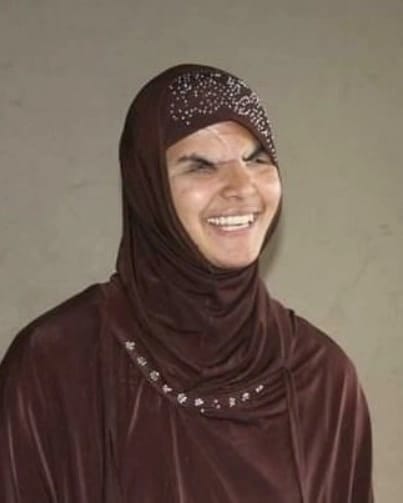 Insha Mushtaq Triumphs Over Adversity, Achieves Outstanding Results in 12th Class Exam