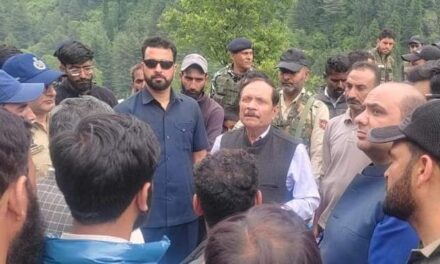 Advisor Bhatnagar visits Naranag, Ganderbal;Assesses development needs, interacts with PRI representatives, locals