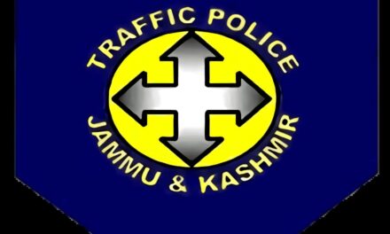 J&K Traffic police Deny allegations of lathicharge on driver’s at sonamarg