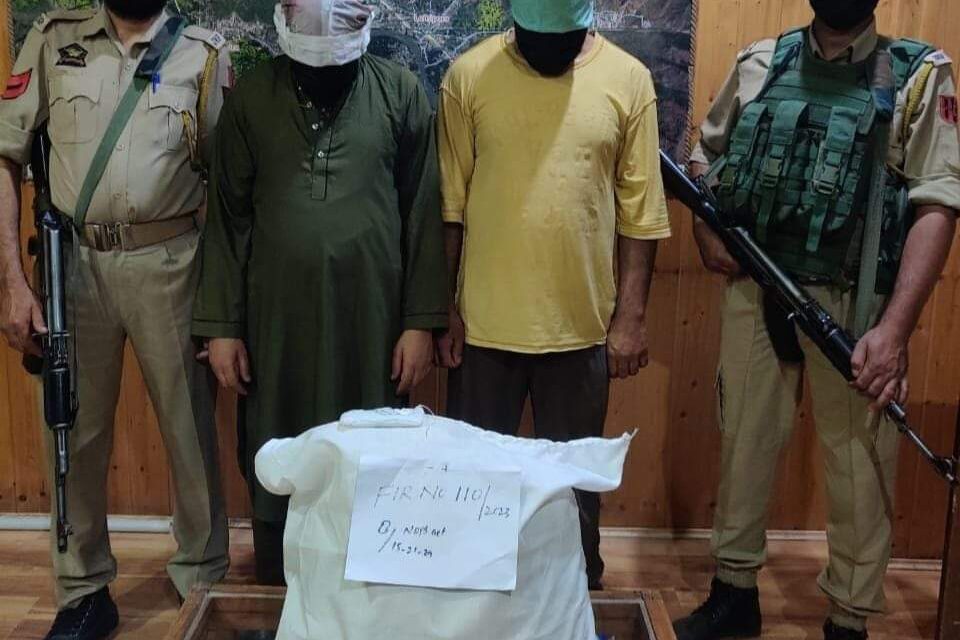 ‘Man Tiger’ among two drug peddlers arrested by Police Pampore; Heroin, Poppy Straw recovered