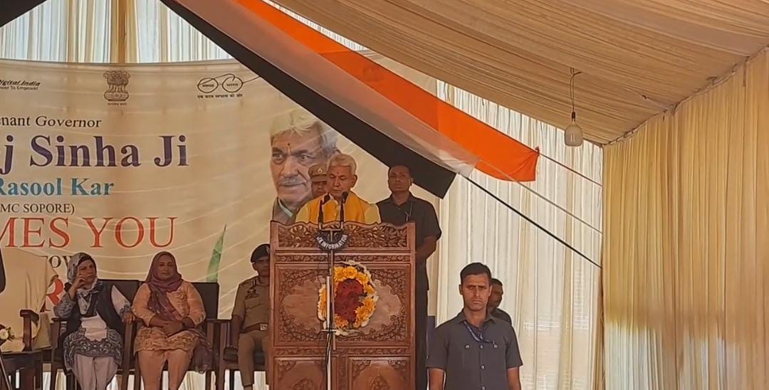 Don’t give any kind of shelter to terror supporters, terrorists; leave rest to police, security forces: LG in Sopore