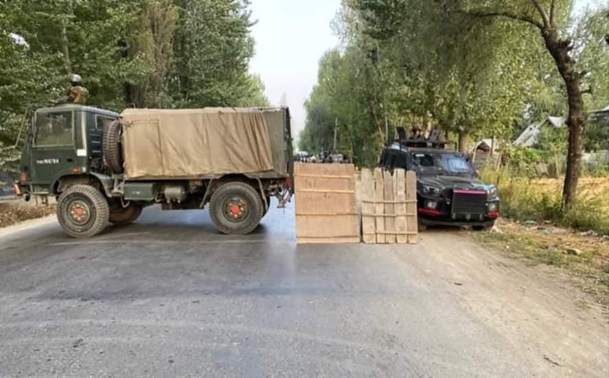 Traffic movement on Srinagar-Baramulla halted after suspicious object found