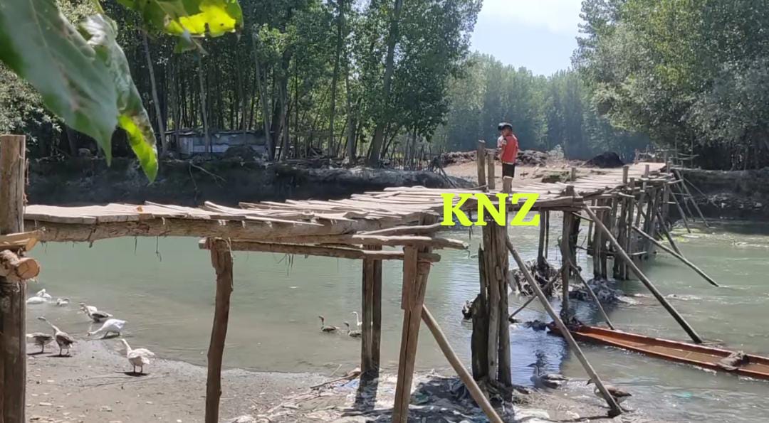 Shallabugh residents demand concrete bridge over Nallah-Sindh