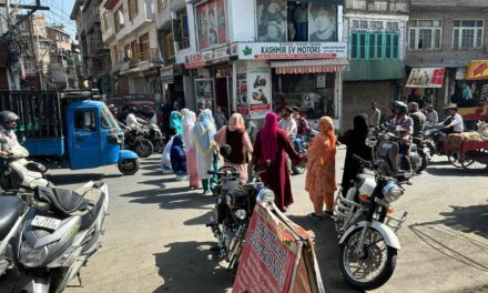 Habba Kadal residents protest over water shortage