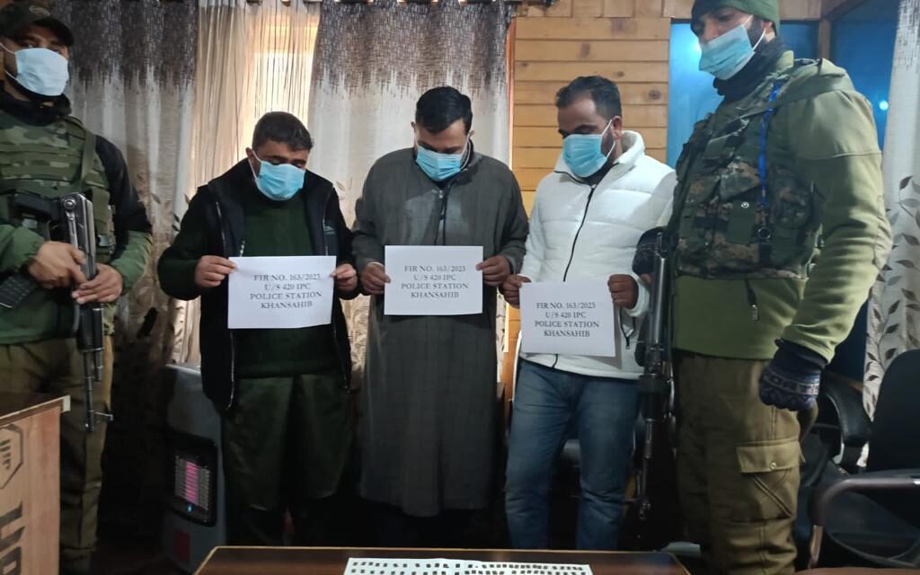 Police Busts Illegal Trade of Counterfeit Gold Biscuits In Budgam, 3 Persons Held: Police