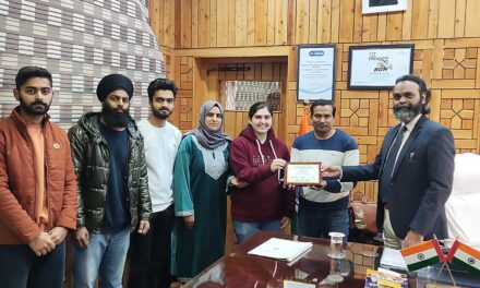 NIT Srinagar students Shine at 9th vibrant India 2023 event;Director extends heartfelt congratulations to faculty members, students