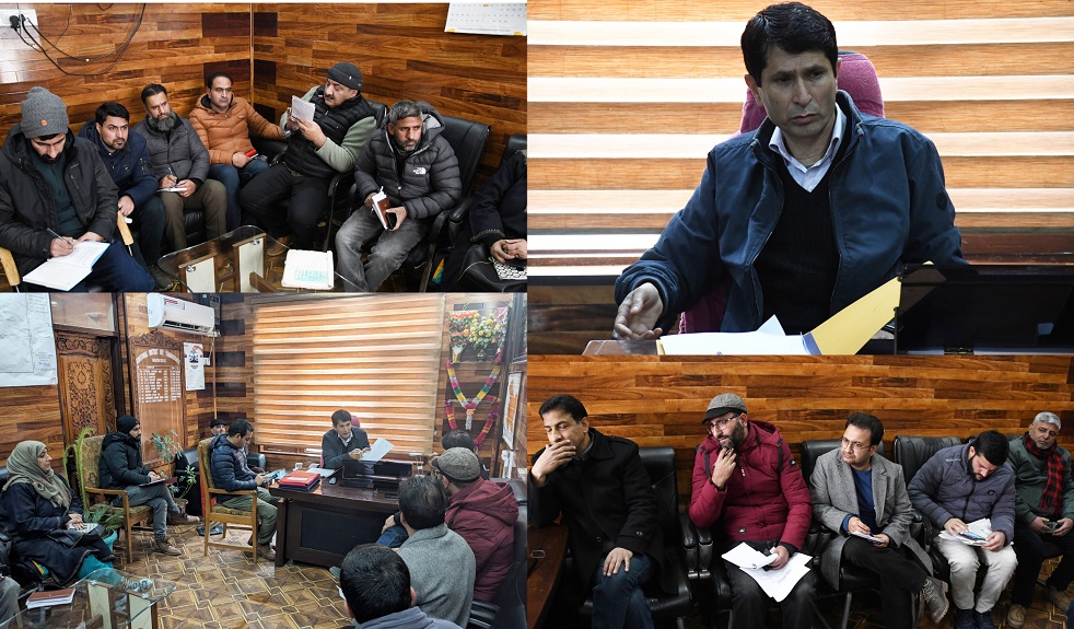 ADDC Ganderbal reviews progress of works of Manasbal Lake;Directs for timely completion of pedestrian walk path