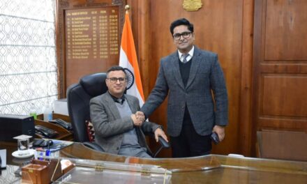 Shakeel ul Rehman Rather Assumes Charge as DC Bandipora, Relieving Dr Owais Ahmad.
