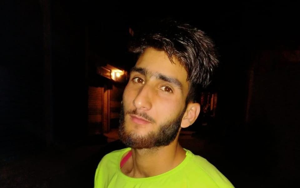 Tragic loss strikes Pattan village, 20-year-old boy dies mysteriously, playing cricket.