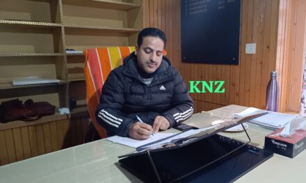 PMGSY Ganderbal Starts Snow Clearance operation In Ganderbal