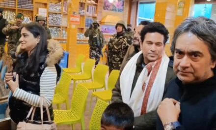Sachin Tendulkar relishes Kashmiri cuisine in Pampore, set to attend Khelo India Games in Gulmarg