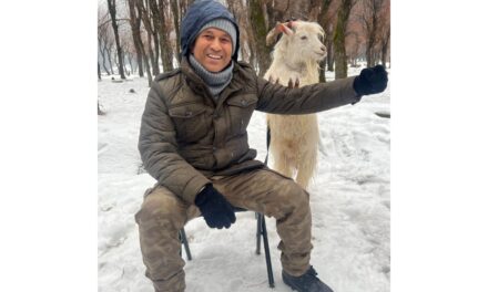 Sachin Tendulkar shares new glimpse from his Kashmir trip, invites world to visit J&K