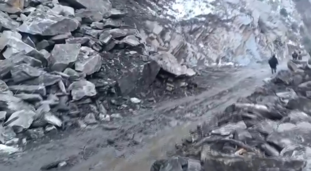 Traffic restored on Srinagar-Jammu national highway