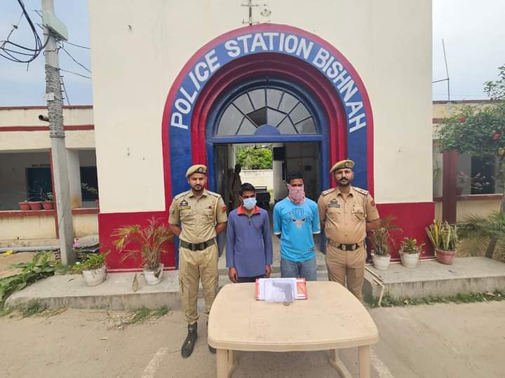Two suspected criminals held with pistol in Jammu