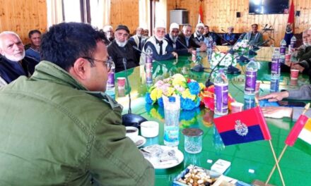 SSP Ganderbal hold meeting with retired police personnel at DPL Ganderbal