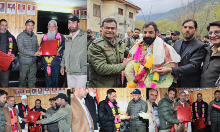 Ganderbal Police organizes farewell function for retiring officers.