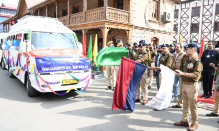 IGP Kashmir flags off group of students for Bharat Darshan Tour