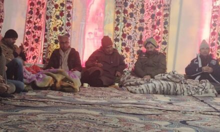 SSP Traffic Rural Kashmir RP Singh Condoles Demise of Haji Muhammad Yousuf Wani, Uncle of Senior Journalist Saleem Wani