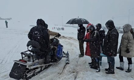 Snow Biking in Sonamarg: Sky-High Prices Spark Tourist Outrage!