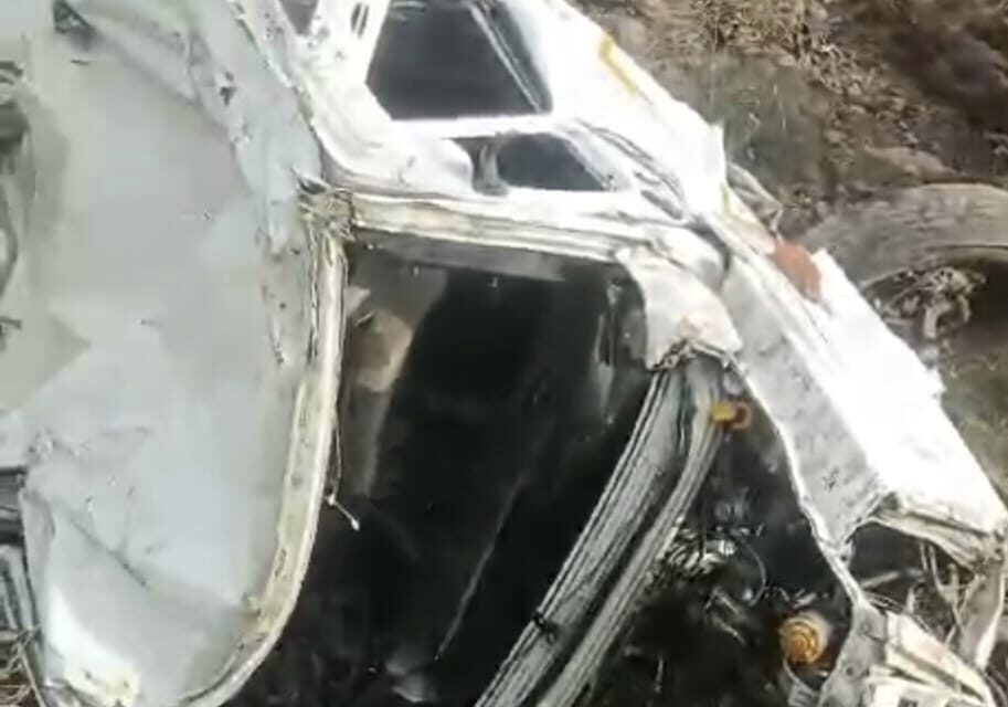 4 people killed, 8 others injured as tempo vehicle falls into gorge in Reasi