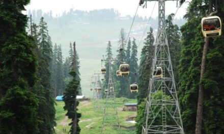 GDA asks schools to avoid visiting Gulmarg on weekends, seek prior permission