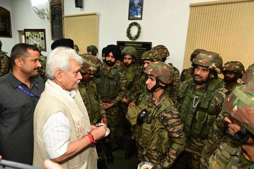 Lieutenant Governor Visits Uri, Interacts with Soldiers at Baramulla