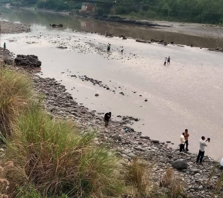 All gates of Salal Dam on Chenab River closed, significant drop in water levels witnessed in Reasi