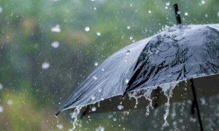 Heavy rainfall, hailstorm hit Ramban; Srinagar lashed by showers