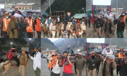 Ganderbal Police Extends Support to Amarnath Yatra Pilgrims on Holy Cave Route