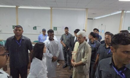 Ensure smooth, hassle free pilgrimage: LG Sinha to officials