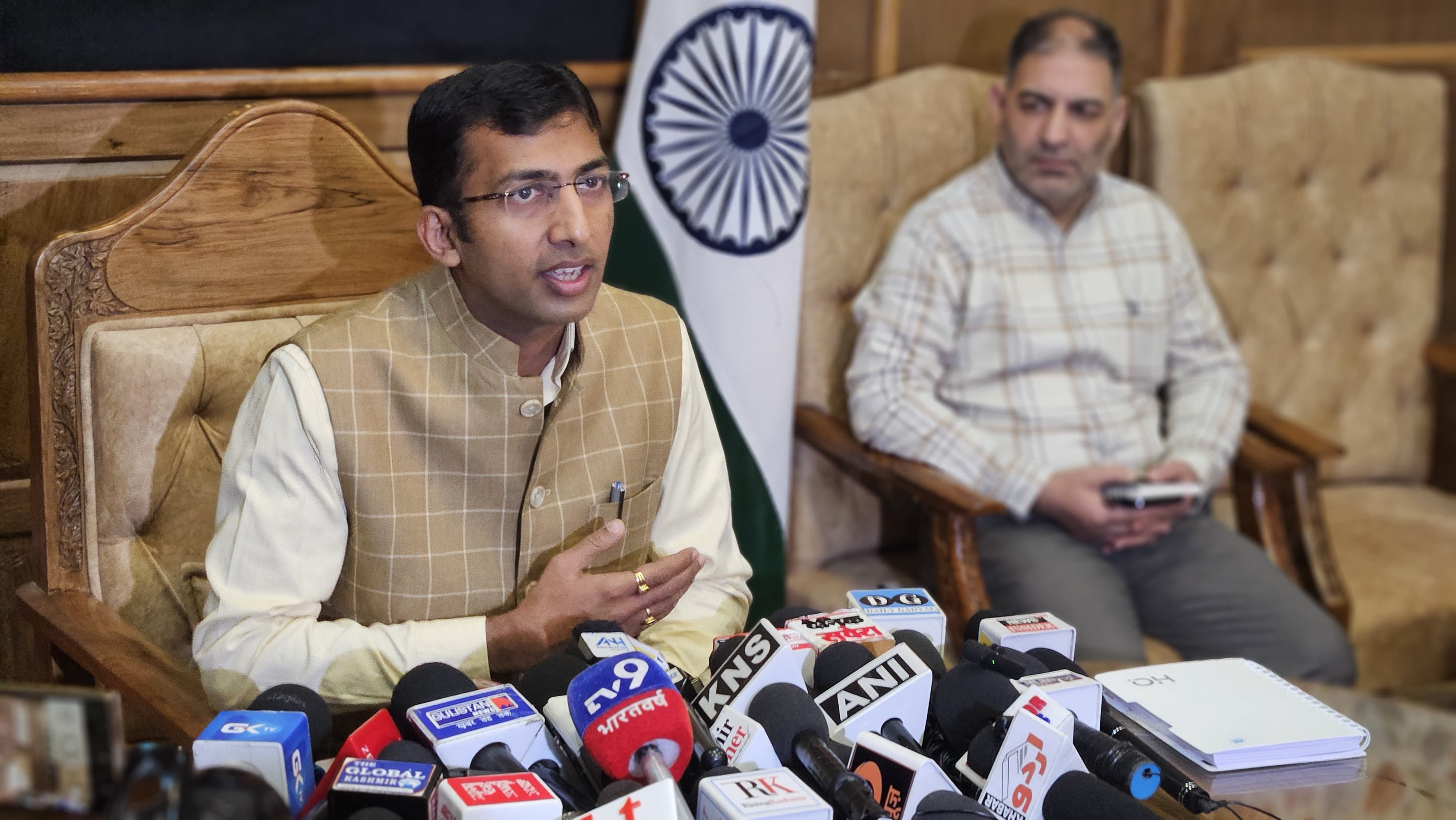 Next 15 days crucial, follow weather advisories: Div Com