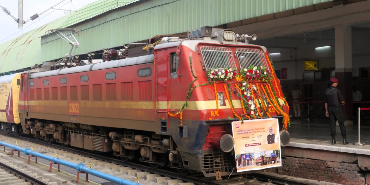 Golden moment for Kashmir: Railways