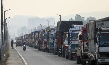 Srinagar-Jammu national highway reopens for heavy vehicles after three weeks