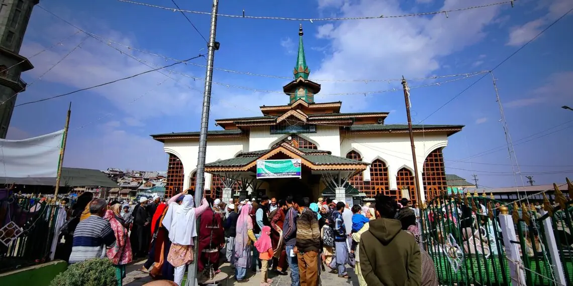 Thousands Throng Charar-e-Sharief for Annual Urs of Sheikh-ul-Aalam (RA)
