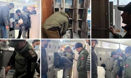 Ganderbal Police Conduct Surprise Locker Checking of Doctors & Hospital Staff to Strengthen Security Measures