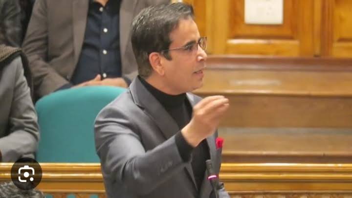 “Unfair, ill-timed”: Tanvir Sadiq says will oppose KPDCL’s proposed 20% peak-hour surcharge