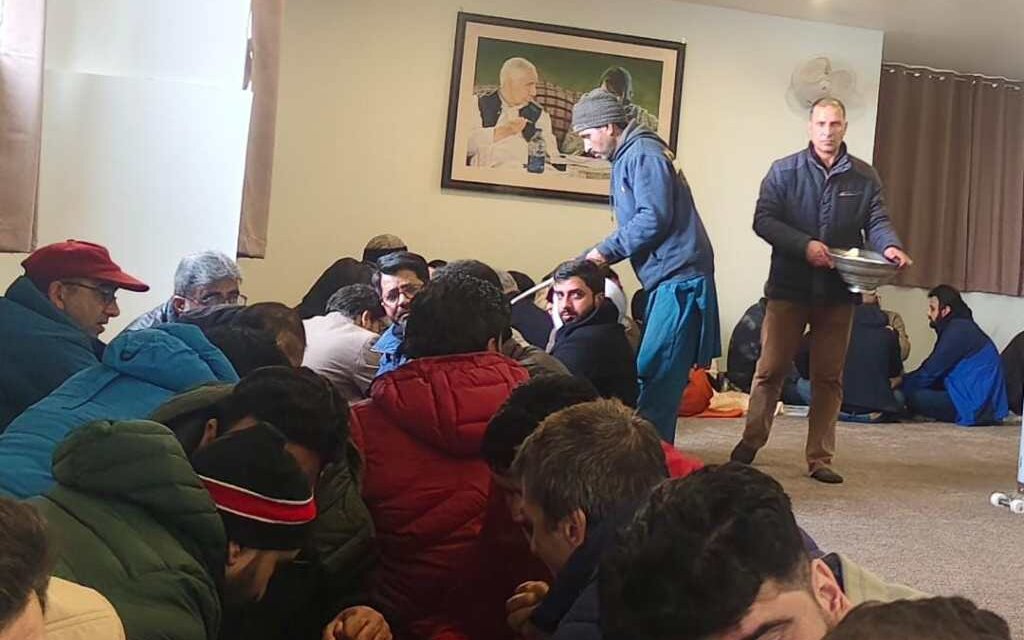 Mehbooba Mufti Hosts Journalists at Khimber, Holds Open Interaction