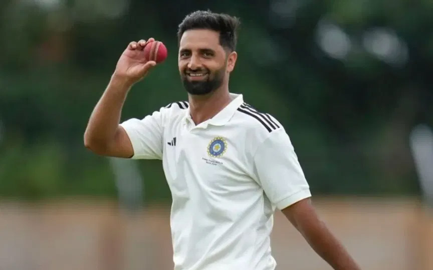 IPL Auction 2026: J&K’s Auqib Nabi Dar snapped up by Delhi Capitals for Rs 8.40 crore